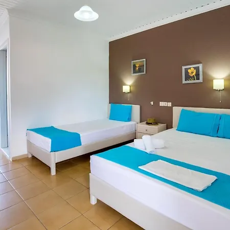 Velvet Thassos 酒店 佩弗卡里