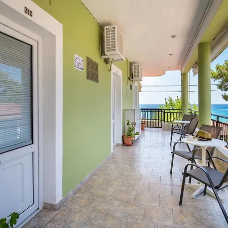 Velvet Thassos 2* Pefkári